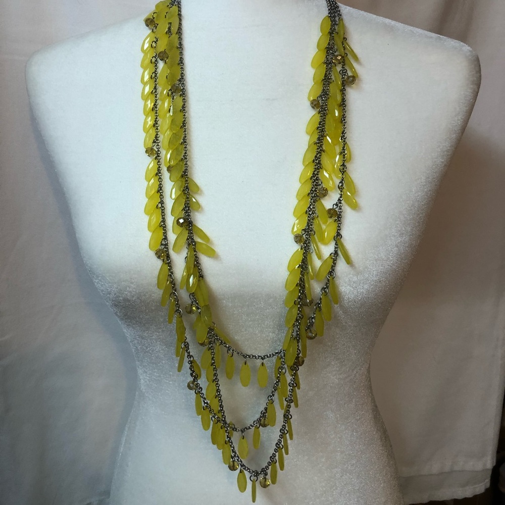 Yellow teardrop multi strand necklace - Picture 5 of 5